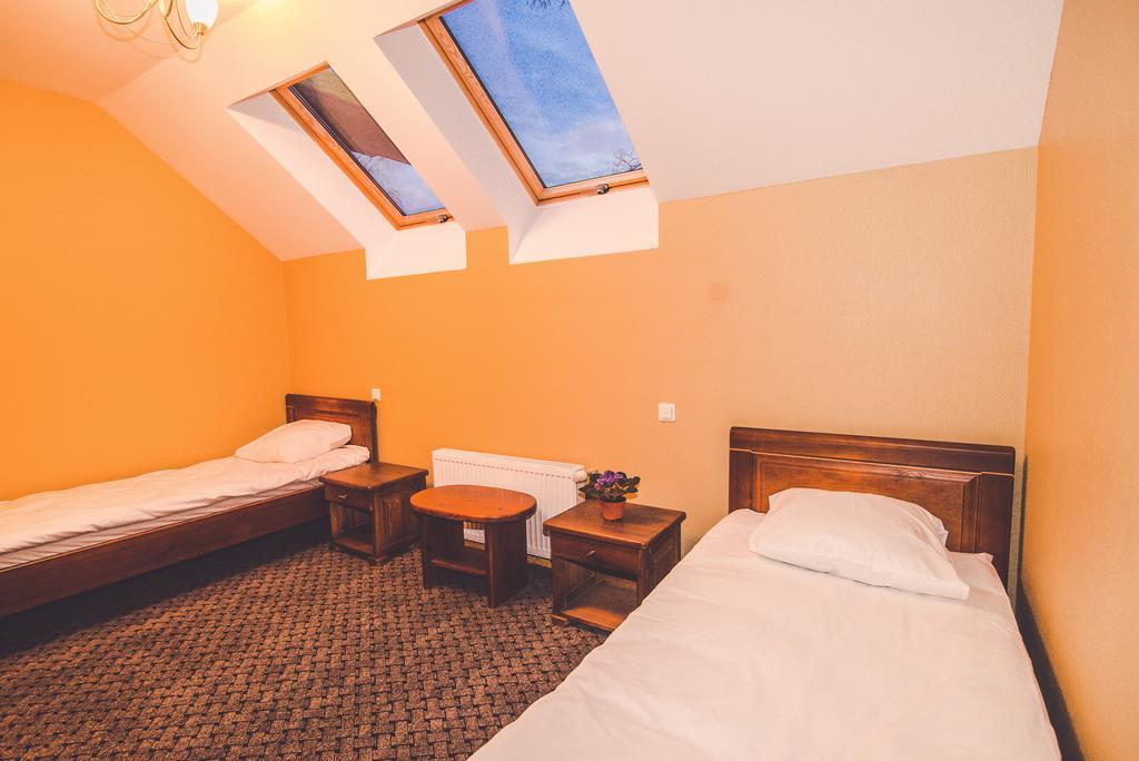 Hotel Rudzupukes à Svente Extérieur photo