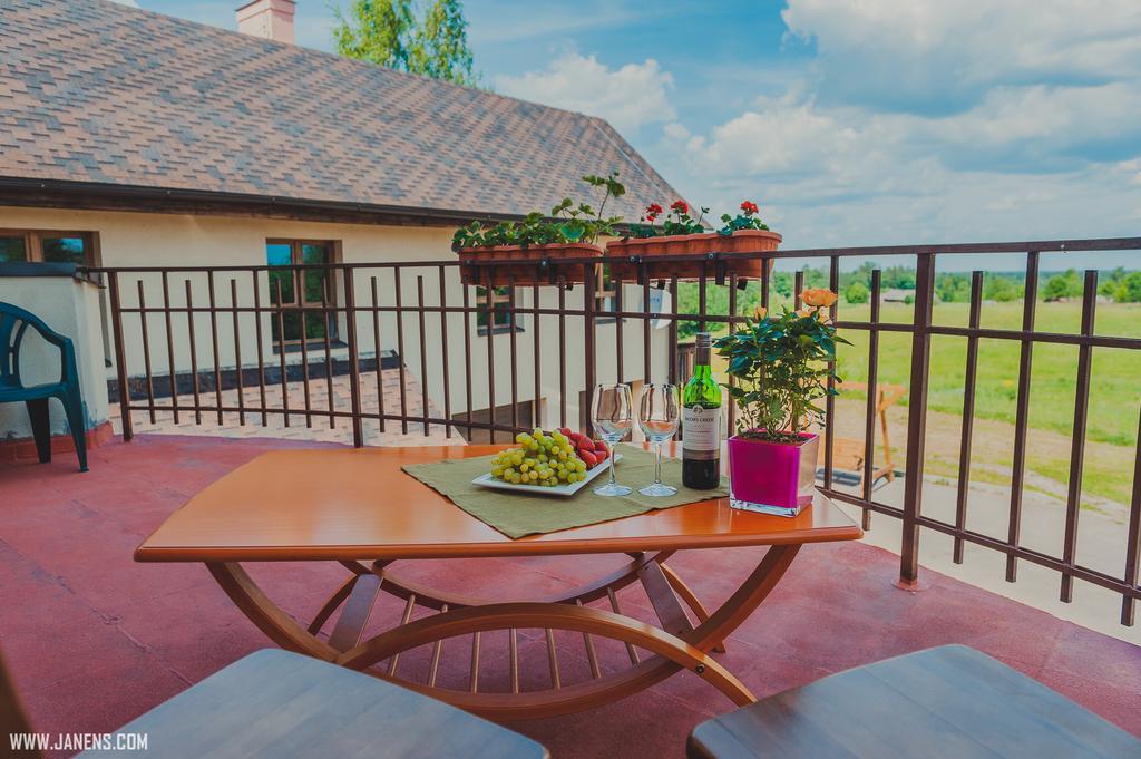 Hotel Rudzupukes à Svente Extérieur photo