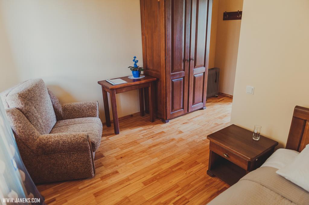 Hotel Rudzupukes à Svente Extérieur photo