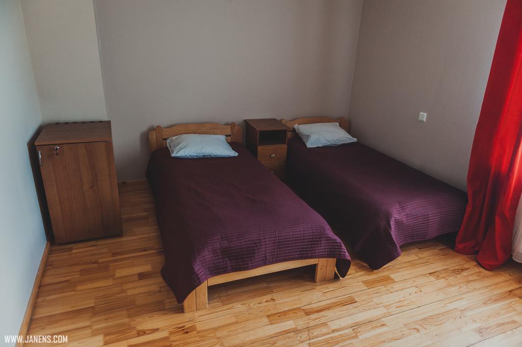 Hotel Rudzupukes à Svente Extérieur photo