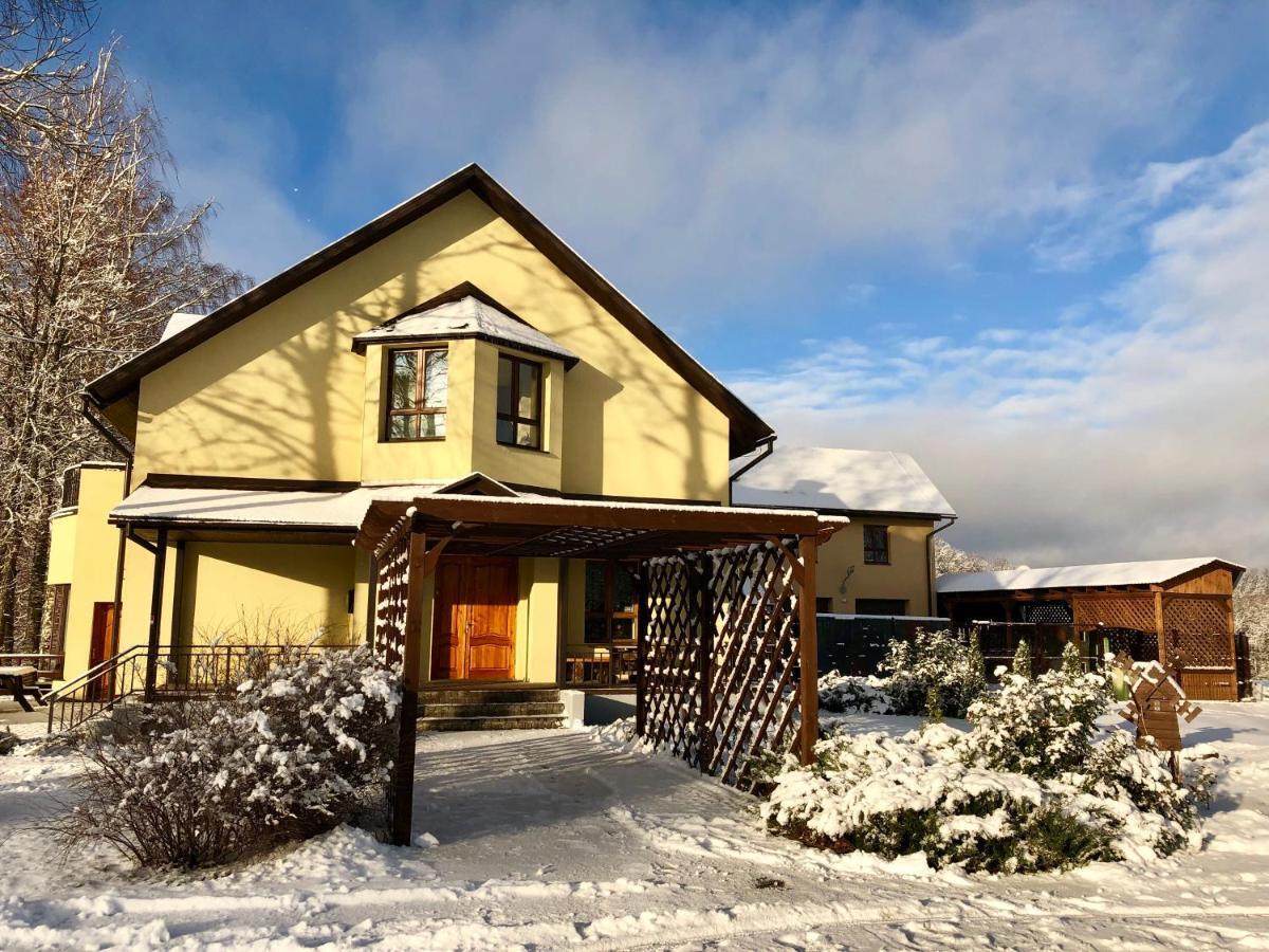 Hotel Rudzupukes à Svente Extérieur photo